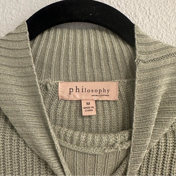 Green knit sweater - Picture 3 of 4